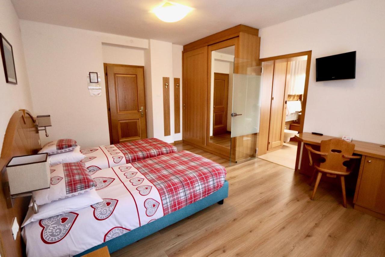 Hotel Pinzolo-Dolomiti Екстер'єр фото