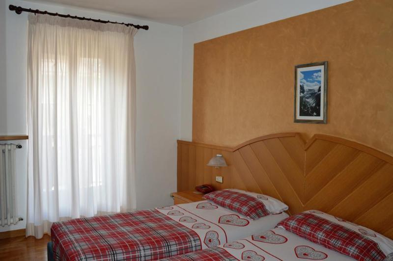 Hotel Pinzolo-Dolomiti Екстер'єр фото