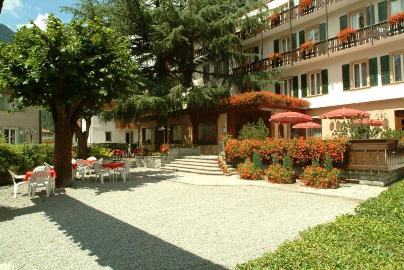 Hotel Pinzolo-Dolomiti Екстер'єр фото