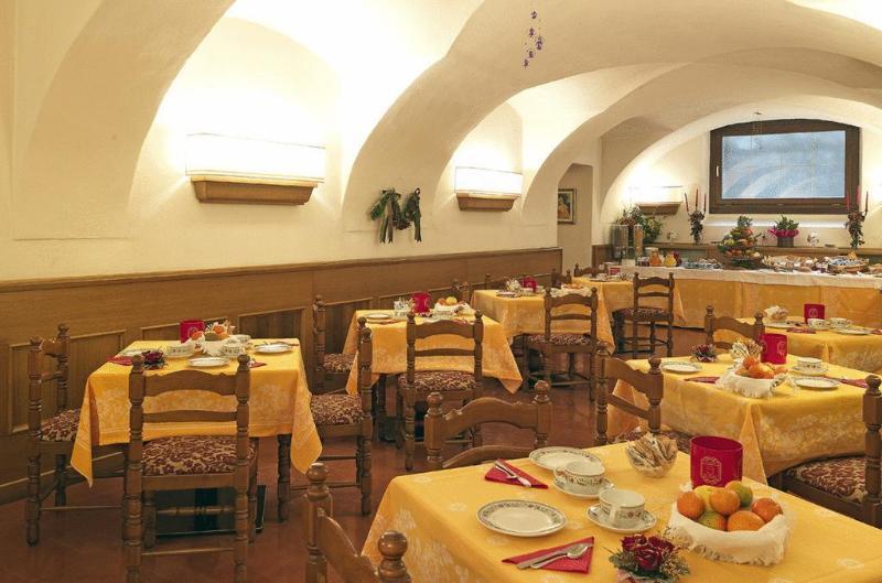 Hotel Pinzolo-Dolomiti Екстер'єр фото