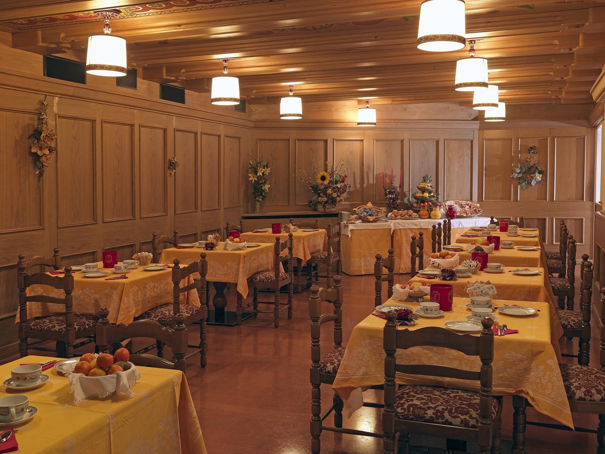 Hotel Pinzolo-Dolomiti Екстер'єр фото